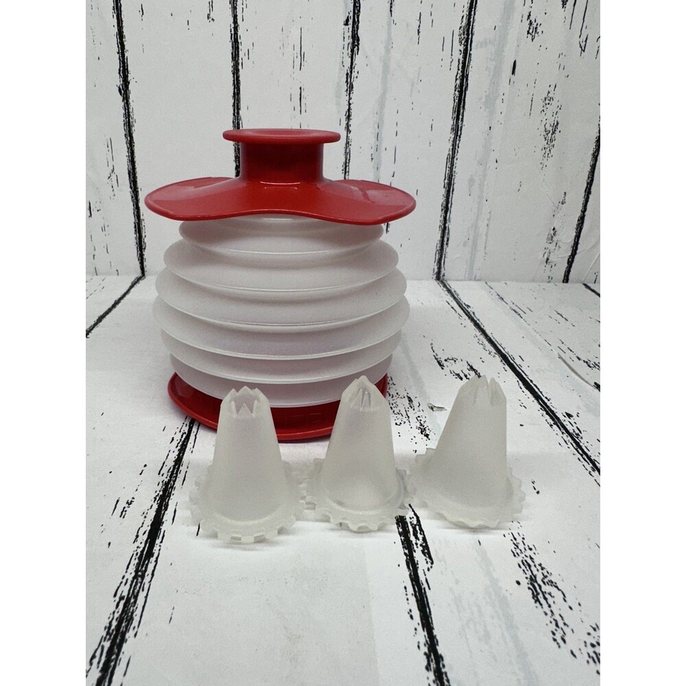 Tupperware Gourmet Cake Decorator  Frosting Kit  3 Tips Red/Storage  🥣 Gift